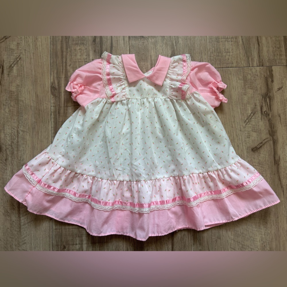 Vintage Adorable Pink and White floral flower ruffle lace ribbon Baby girl Dress